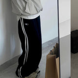 Piping Details Embroidery Logo Baggy Sweatpants-Outfit