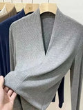 Fongt Temperament Goddess 2024 Autumn New Good Version V Collar Short Sleeve Female Slim Slim Elastic Cotton Black T-Shirt-Outfit