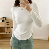 Round-Necked Long-Sleeved T-Shirt Women's New Autumn Design Feel Small, Slim And Slim, With A Blouse Inside The Shoulder.-Outfit