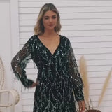 Sexy V-Collar Tassel Sequins Dress Dress And A Substitute Hair-Outfit