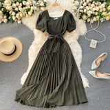 Retro Solid Color Temperament French Collar Hepburn Style Short-Sleeved Waist Show Thin Pleated Dress Large Skirt-Outfit