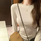 Round-Necked Solid Color Long-Sleeved Shoulder T-Shirt With A New Autumn And Winter Skinny Basic T-Shirt-Outfit