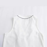 New Color Trim Laminated Sleeveless Blouse 3124575-Outfit