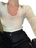 Fongt 2023 New Long-Sleeved Slim V-Necked Two Knitted Shirt Top Women Feel The Bottom