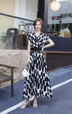 Fongt Light Luxury Retro Sleeveless V-Neck Print Dress Women's Summer Waists Thin Temperament Elegant Famous Dress