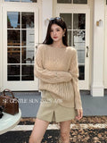 Fongt Xixi 13 Lines 2025 Autumn White Standard Temperament Round Tie-In Wool Knitted Sweater 25385
