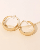 Minimalism Geometric Glossy Earring-Outfit