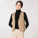 90 White Duck Down Vest Female 2024 Winter New Slim Light V Collar Inside The Vest-Outfit