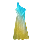New Summer Dress With Sloping Shoulders And Bare Back-Outfit