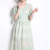 Fongt French Gentle Heavy Industry Embroidery V Zero Bubble Sleeve Dress Women's New Single Buckle Shed Skinny Dress