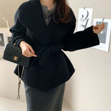 Fongt Chic Autumn And Winter Retro Temperament Feel Big Collar Hair Coat With Small Short