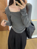 Design Feels Like A Long-Sleeved T-Shirt With A New Autumn Style And A Short Slim T-Shirt With A Top Inside.-Outfit