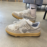 Retro Casual Love Sneakers-Outfit