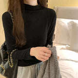 Long-Sleeved Bottomed Shirt With A Half-High Collar A New Chic White T-Shirt In Autumn And Winter Shows A Thin Fishbone