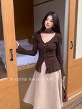 Fongt Xixi 2025 Autumn White Label New Temperament Pure Color V-Neck Wool Bottom Shirt Women 25057
