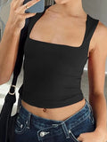 Form-Fitting Cropped Tank Top-Outfit