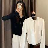 Fongt New Fall 2024 Short Zipper Top Shows A Thin Long-Sleeved