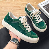 Men Skateboarding Shoes Canvas Thick Bottom Platform Shoes Comfortable Breathable Vulcanized Shoes Casual Sneakers Student Shoe-Outfit
