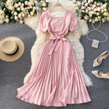 Retro Solid Color Temperament French Collar Hepburn Style Short-Sleeved Waist Show Thin Pleated Dress Large Skirt-Outfit