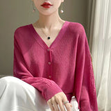High-End Lazy Sleeves Twist Sweater Female V-Collar Autumn New Bat Sleeve Sweater Jacket-Outfit