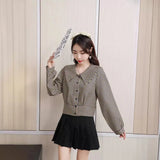 Plaid Shirt With Large Collar-Outfit