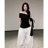 Fongt Beautiful Wearing A Suit Girl Little Hot Girl A Word On The Shoulder Wearing White Broad Leg Pants A Complete Set