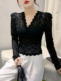 New V-neck Slim Fit Long Sleeve Lace T-shirt for Women V Neck Slim Cropped Tops T Shirts Female Stretch Tee-Outfit