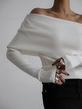 Fongt Women's Fall/Winter 2025 Long-Sleeved Knitted Bottom Shirt With A Word Of The Shoulder Sex-Repair And Exposed Shoulder