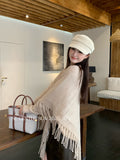 Fongt Xixi 2025 Autumn New White Standard Temperament Wool Pure Color Knitted Ray Cape Shawl Shawl Shawl 25420