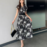 Fongt Light Luxury Retro Sleeveless V-Neck Print Dress Women's Summer Waists Thin Temperament Elegant Famous Dress