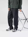 Comfortable And Casual Straight Leg Jeans For Men And Men-Outfit