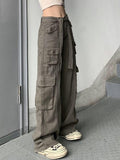 Pocket-Detail Vintage Cargo Jeans-Outfit