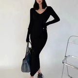 Simple Bottom-Knitted Dress With V-Collar And Bare Shoulders In A Long Knitted Hip-Bottomed Dress-Outfit