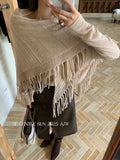 Fongt Xixi 2025 Autumn New White Standard Temperament Wool Pure Color Knitted Ray Cape Shawl Shawl Shawl 25420