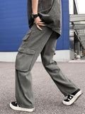 Men's Strap Detail Pocket Loose Cargo Pants-Outfit
