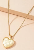 Heart-shaped Pendant Necklace-Outfit