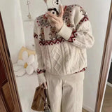 Bear Christmas Print Sweater-Outfit