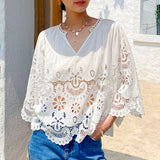Fongt Hollow Famous Lady Small Fragrant Suit Female Design Sense French White Lace Shirt South Oil Women's Summer