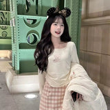Pure Bear Printed Bottoming Shirt Women-Outfit