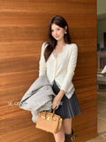 Fongt Xixi 2025 Autumn White Label New Temperament Lace V-Neck Wool Bottoming Shirt Women 89618