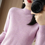 Fongt 2024 Autumn / Winter New Women's Korean Version Slim Half High Collar Short Solid Color Bottom Sweater-Outfit