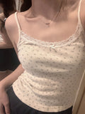 U-neck Floral Short Sleeve Tee-Outfit
