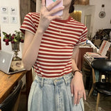 Fongt Bottom Shirt Summer 2024 New Design Sense Short-Sleeved T-Shirt Women's Retro Student Slim