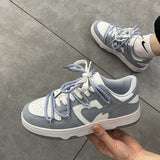 Retro Casual Love Sneakers-Outfit