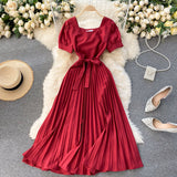 Retro Solid Color Temperament French Collar Hepburn Style Short-Sleeved Waist Show Thin Pleated Dress Large Skirt-Outfit
