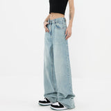 Vintage Light Wash Baggy Boyfriend Jeans-Outfit