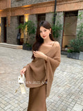 Fongt Xixi 2025 Autumn New White Standard Loose Long-Sleeved Cloak Knitted Shirt Knitted Knitted Female 25323