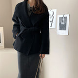 Fongt Chic Autumn And Winter Retro Temperament Feel Big Collar Hair Coat With Small Short