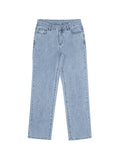 Light Wash Denim Boyfriend Jeans-Outfit