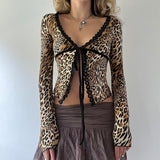 Leopard Print Bandage Slit Crop Top Grunge 2000s Sexy T-shirt Vintage Lace Patchwork V Neck Long Sleeve T Shirt Lady Chic-Outfit